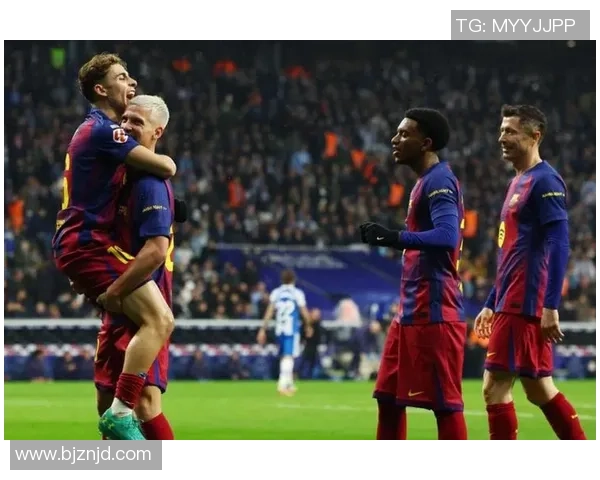 西甲联赛第11轮巴萨主场迎战黄潜争夺三分之战精彩回顾与分析